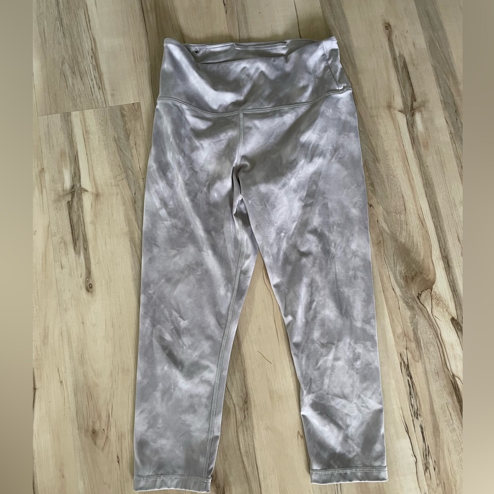 Banana Republic Athleta Cropped High Rise Leggings S Black Smoke Tie Dye